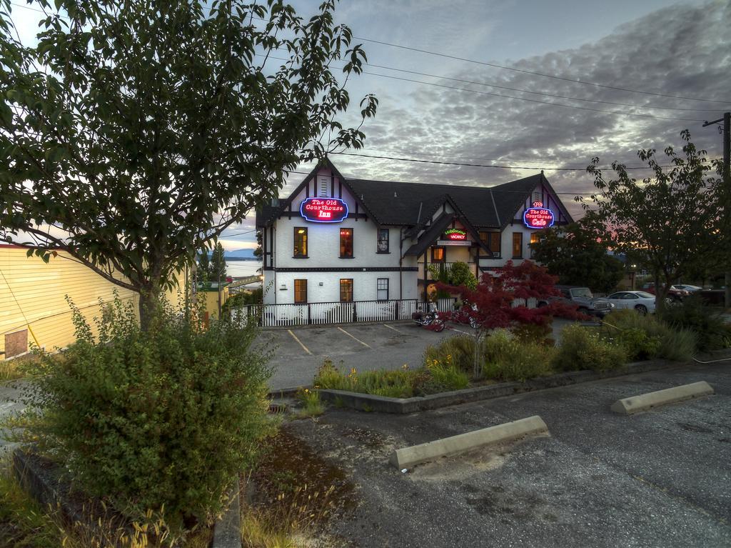 The Old Courthouse Inn Powell River Exterior foto