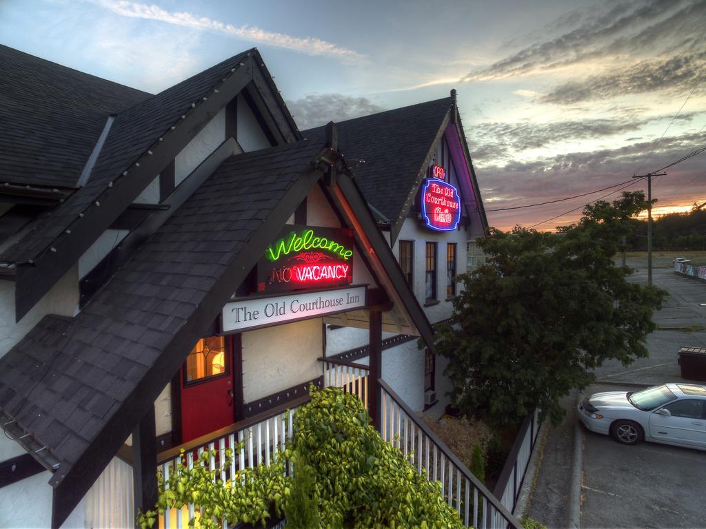 The Old Courthouse Inn Powell River Exterior foto