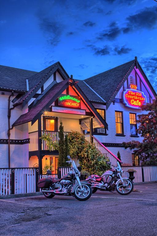 The Old Courthouse Inn Powell River Exterior foto